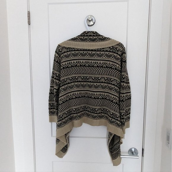 2b Bebe Patterned Cardigan - Picture 2 of 4